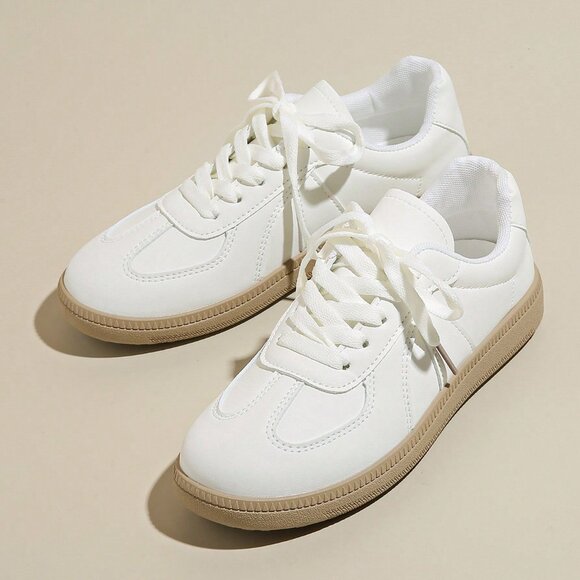 White Women's Round-Toe Low-Top Casual sneakers - Picture 3 of 6